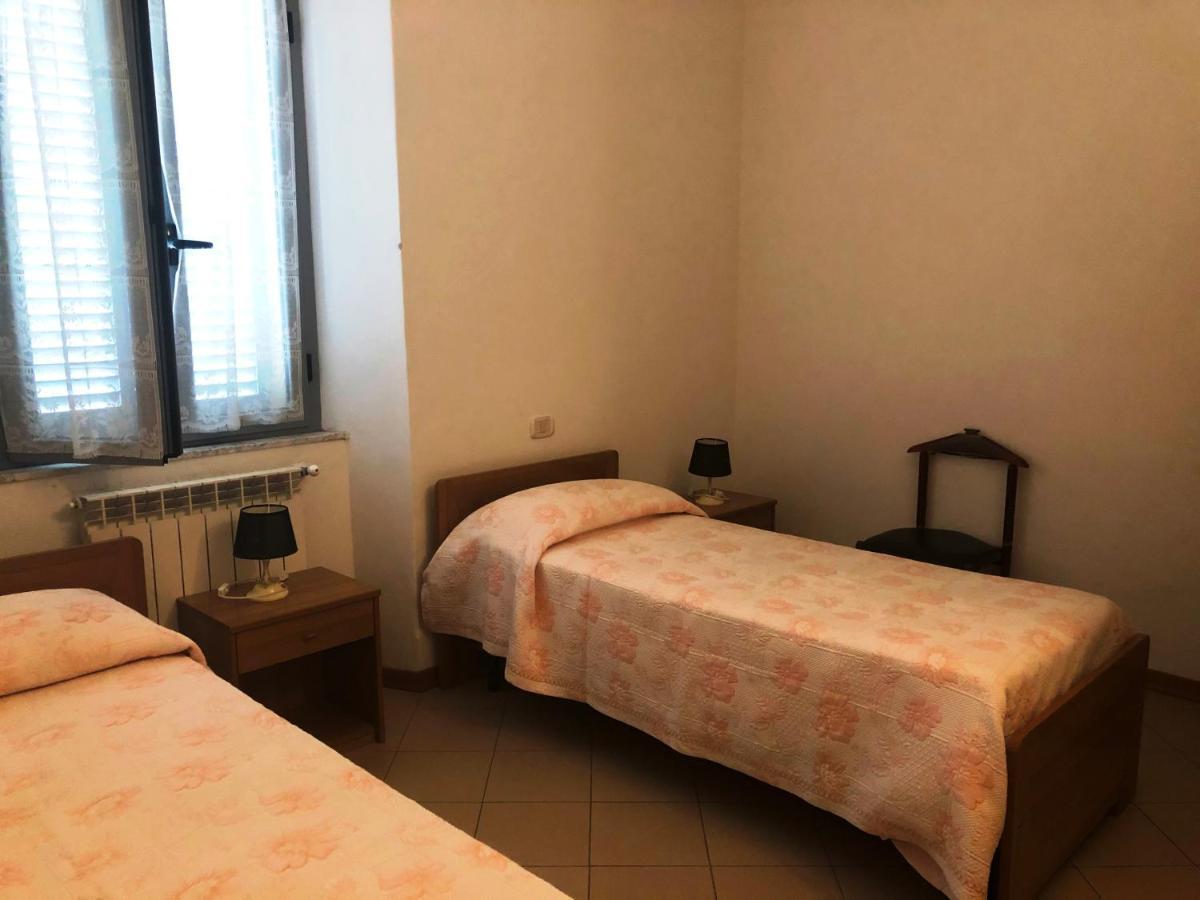 Отель Residenza Pitigliano Gens Petilia - Nuova Gestione Экстерьер фото