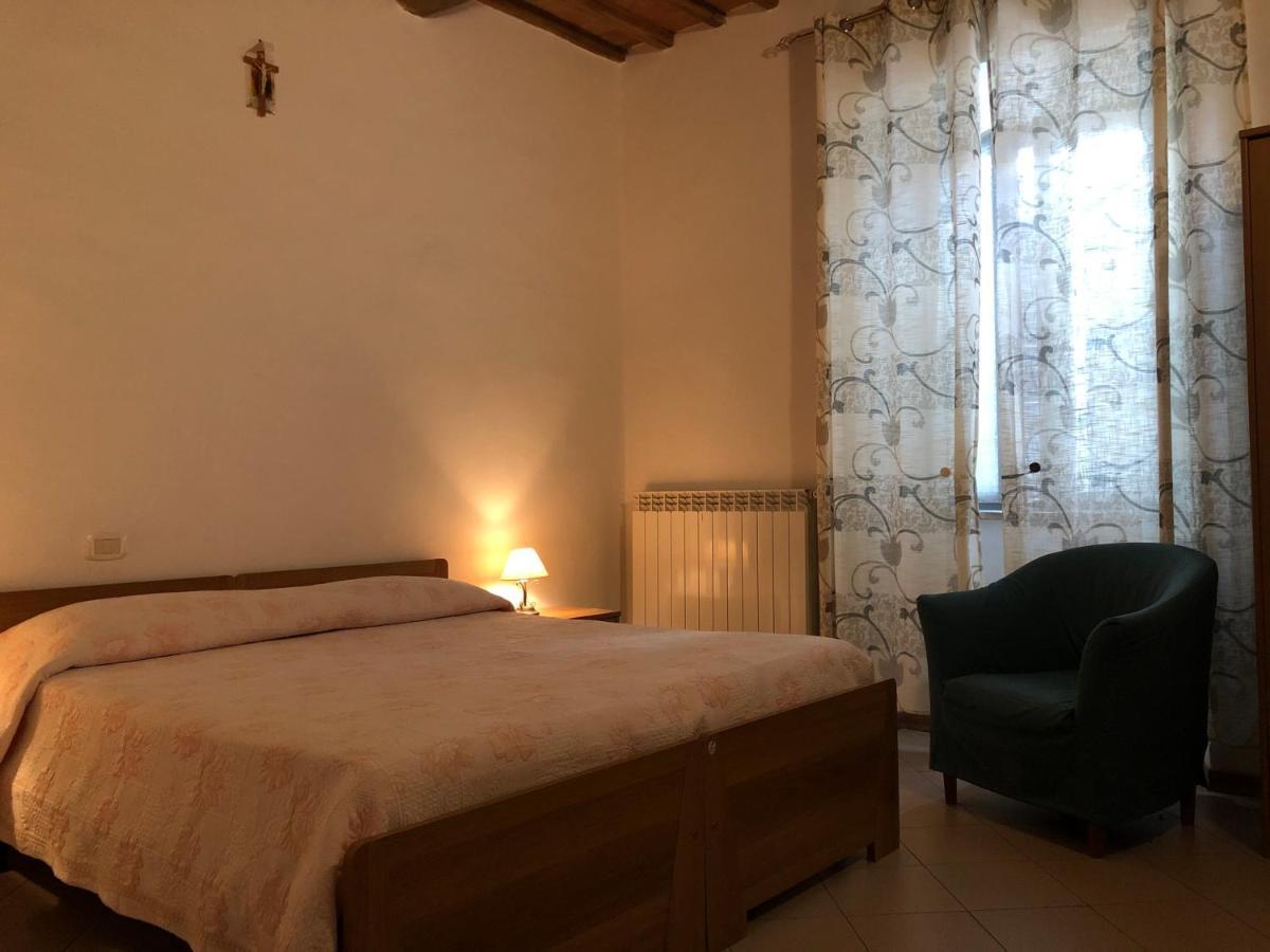 Отель Residenza Pitigliano Gens Petilia - Nuova Gestione Экстерьер фото