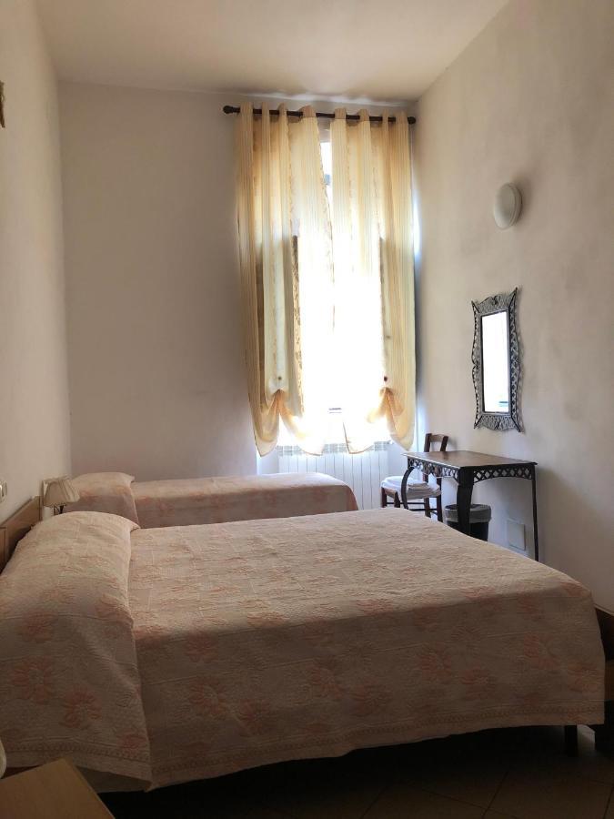 Отель Residenza Pitigliano Gens Petilia - Nuova Gestione Экстерьер фото