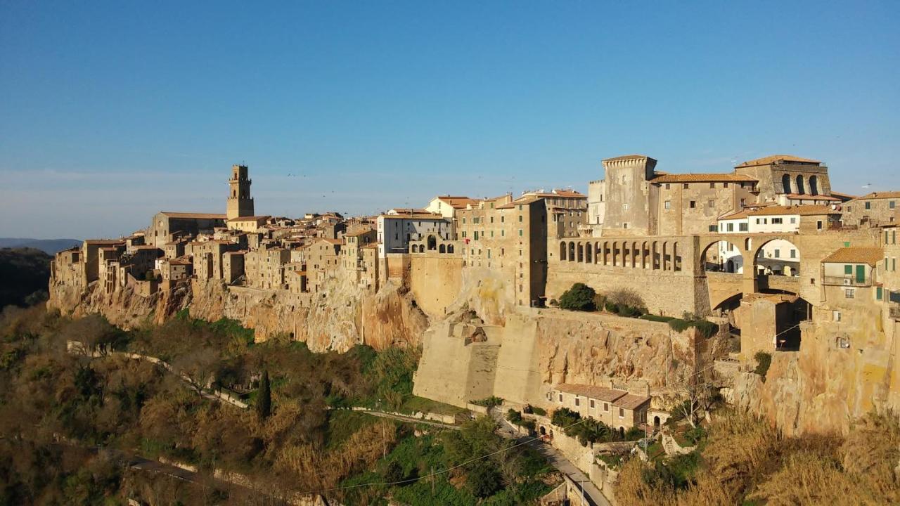 Отель Residenza Pitigliano Gens Petilia - Nuova Gestione Экстерьер фото