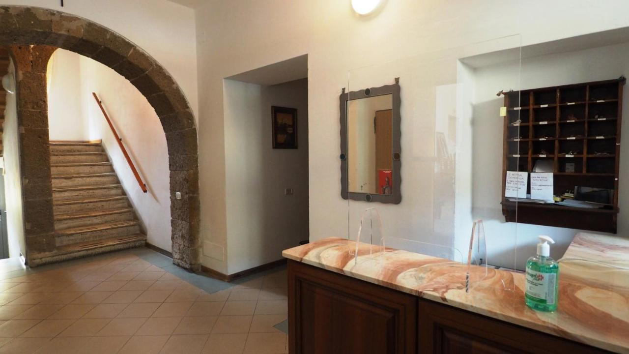 Отель Residenza Pitigliano Gens Petilia - Nuova Gestione Экстерьер фото