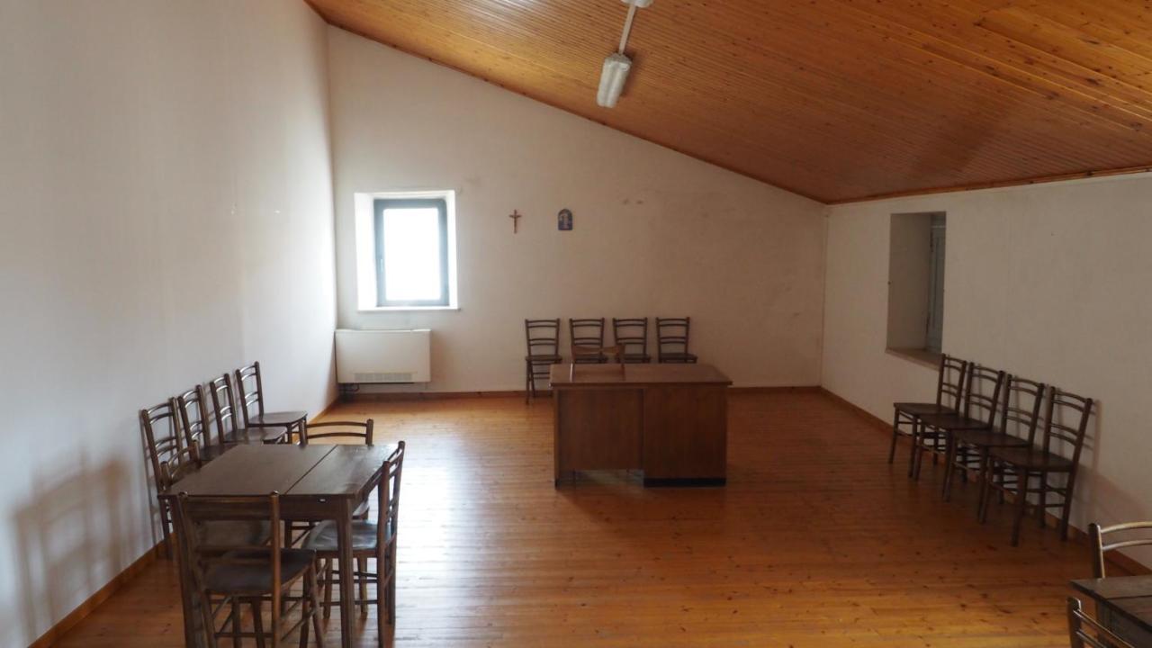 Отель Residenza Pitigliano Gens Petilia - Nuova Gestione Экстерьер фото