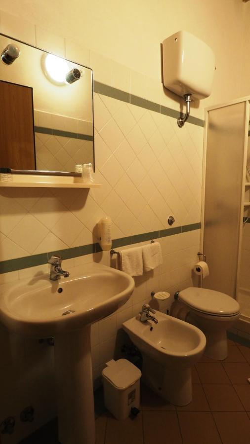 Отель Residenza Pitigliano Gens Petilia - Nuova Gestione Экстерьер фото